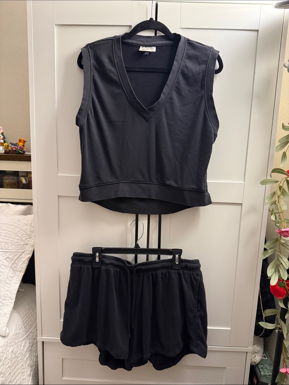 Universal Thread Black Sleeveless V-Neck Lounge Top & Shorts Set